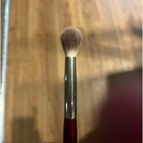 MAC concealer brush and Bk beauty eyeshadow brush - Picture 5 of 6